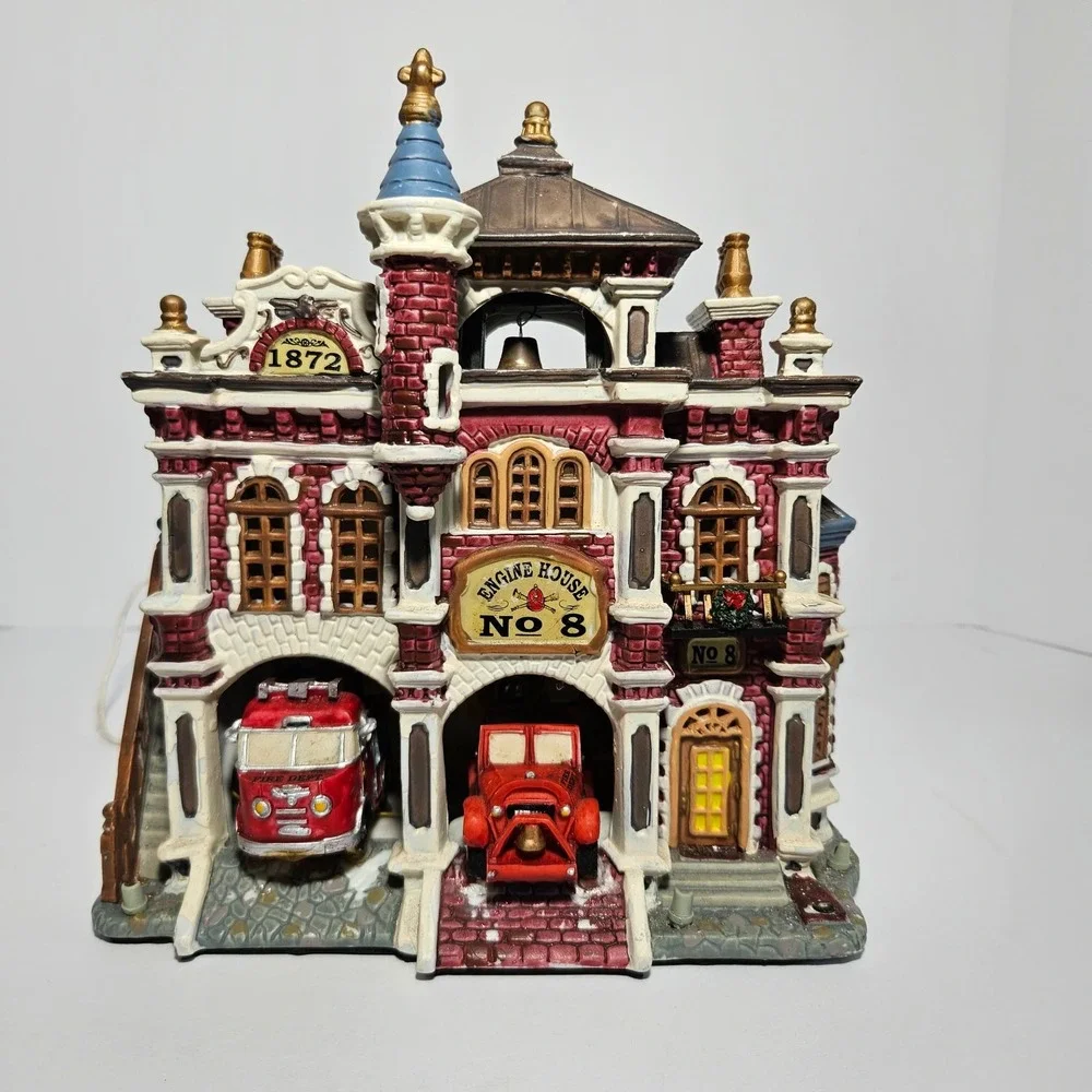 Lemax Caddington Village Engine House No 8 Lighted Christmas Building 55228